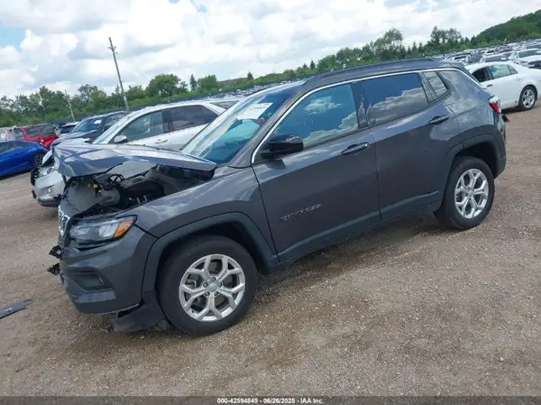 3C4NJDBNXRT124585 2024 JEEP COMPASS - Image 2