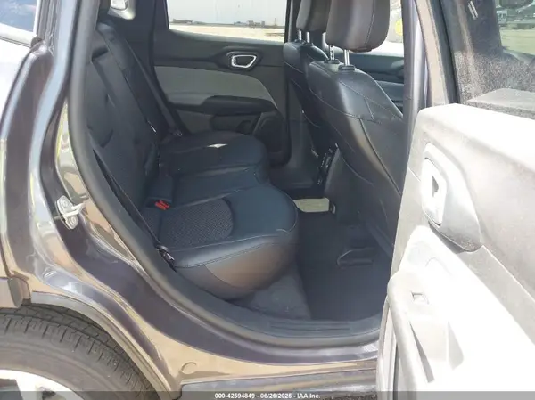 3C4NJDBNXRT124585 2024 JEEP COMPASS - Image 8