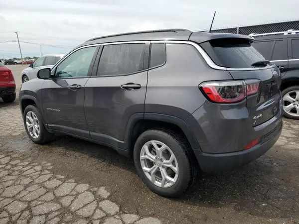3C4NJDBNXRT135828 2024 JEEP COMPASS - Image 2