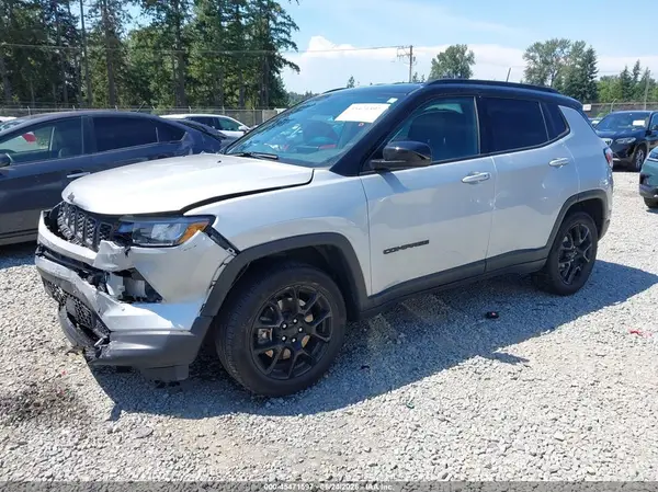 3C4NJDBNXRT156971 2024 JEEP COMPASS - Image 2