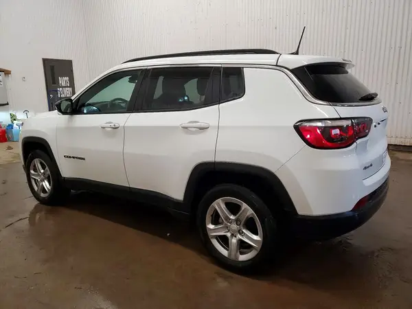 3C4NJDBNXRT575936 2024 JEEP COMPASS - Image 2