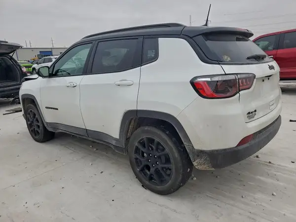 3C4NJDBNXRT576553 2024 JEEP COMPASS - Image 2