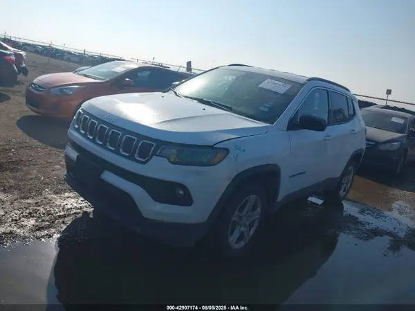 3C4NJDBNXRT604741 2024 JEEP COMPASS - Image 2
