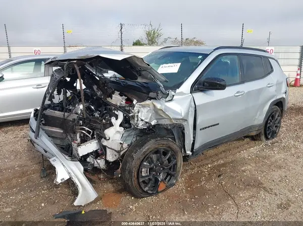 3C4NJDBNXST540884 2025 JEEP COMPASS - Image 2