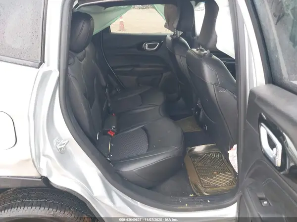 3C4NJDBNXST540884 2025 JEEP COMPASS - Image 8