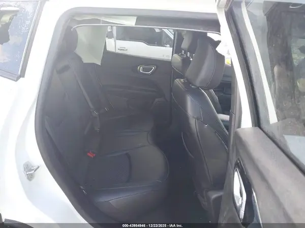 3C4NJDBNXST568118 2025 JEEP COMPASS - Image 8