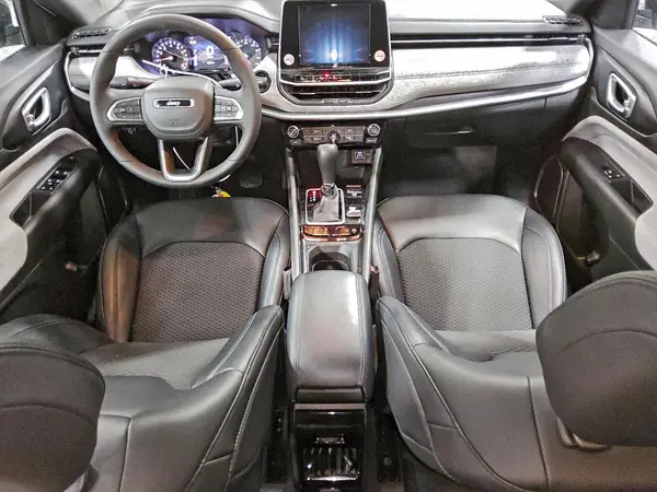 3C4NJDBNXST592953 2025 JEEP COMPASS - Image 8