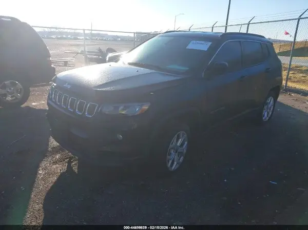 3C4NJDBNXST610528 2025 JEEP COMPASS - Image 2
