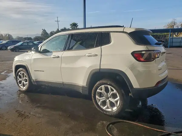 3C4NJDBNXST619147 2025 JEEP COMPASS - Image 2