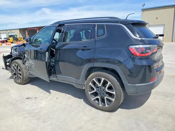 3C4NJDCB0HT631062 2017 JEEP COMPASS - Image 2