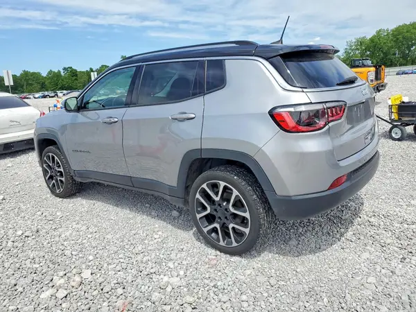 3C4NJDCB0JT104614 2018 JEEP COMPASS - Image 2