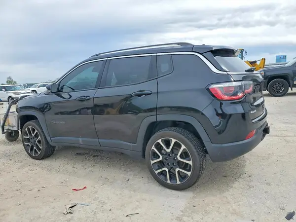 3C4NJDCB0JT117346 2018 JEEP COMPASS - Image 2
