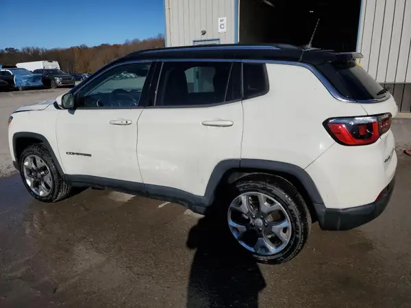 3C4NJDCB0JT117539 2018 JEEP COMPASS - Image 2
