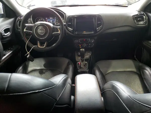 3C4NJDCB0JT135541 2018 JEEP COMPASS - Image 8