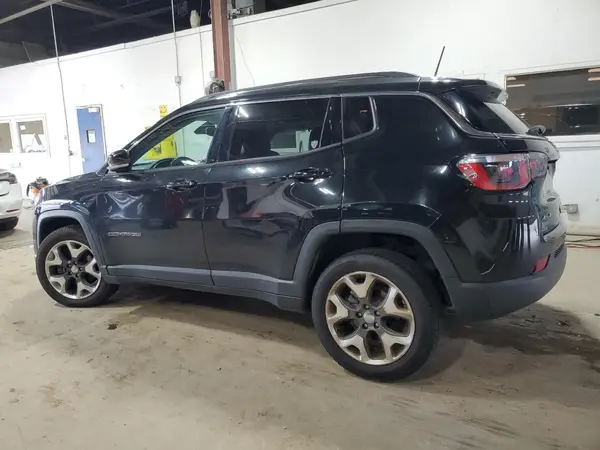 3C4NJDCB0JT153439 2018 JEEP COMPASS - Image 2