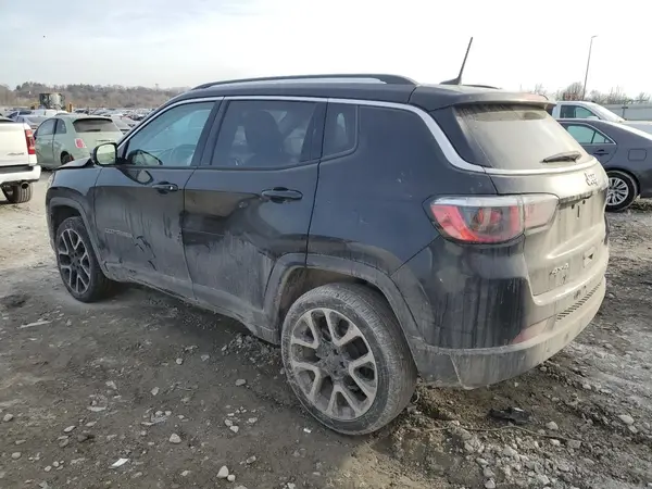 3C4NJDCB0JT168104 2018 JEEP COMPASS - Image 2