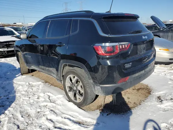 3C4NJDCB0JT168619 2018 JEEP COMPASS - Image 2