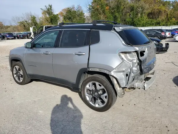 3C4NJDCB0JT175098 2018 JEEP COMPASS - Image 2