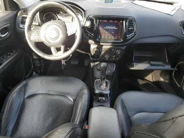 3C4NJDCB0JT175098 2018 JEEP COMPASS - Image 8