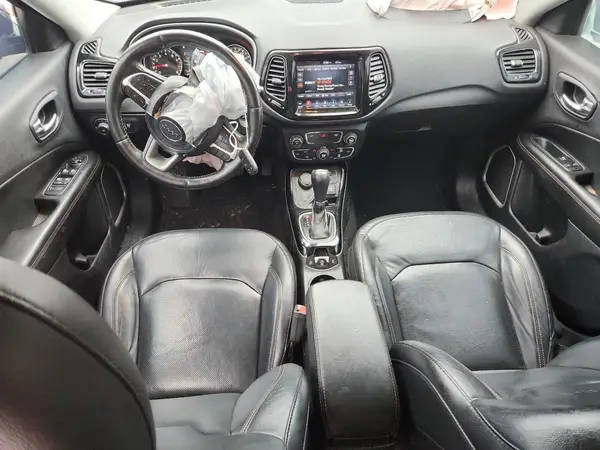 3C4NJDCB0JT190619 2018 JEEP COMPASS - Image 8