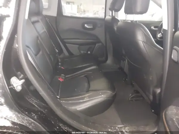 3C4NJDCB0JT199837 2018 JEEP COMPASS - Image 8