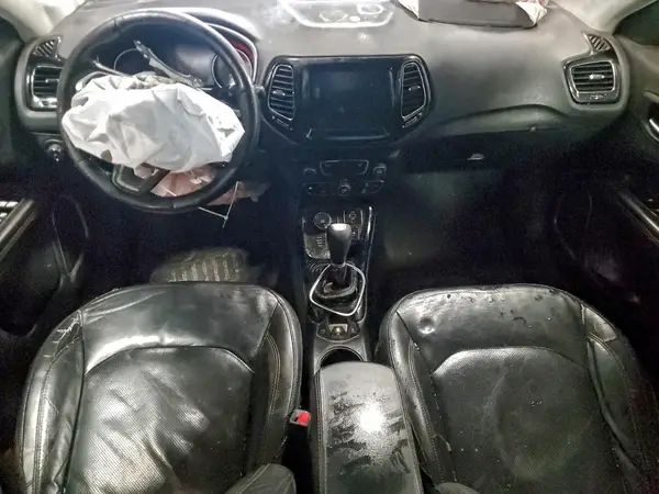 3C4NJDCB0JT223814 2018 JEEP COMPASS - Image 8
