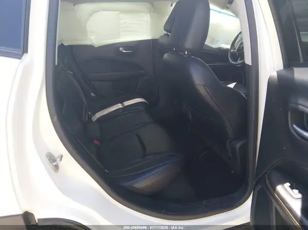 3C4NJDCB0JT231993 2018 JEEP COMPASS - Image 8