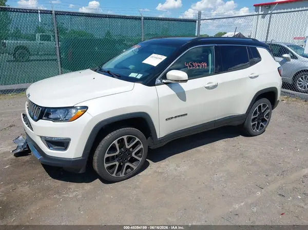 3C4NJDCB0JT238412 2018 JEEP COMPASS - Image 2