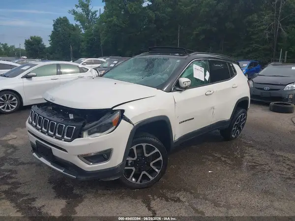 3C4NJDCB0JT245702 2018 JEEP COMPASS - Image 2