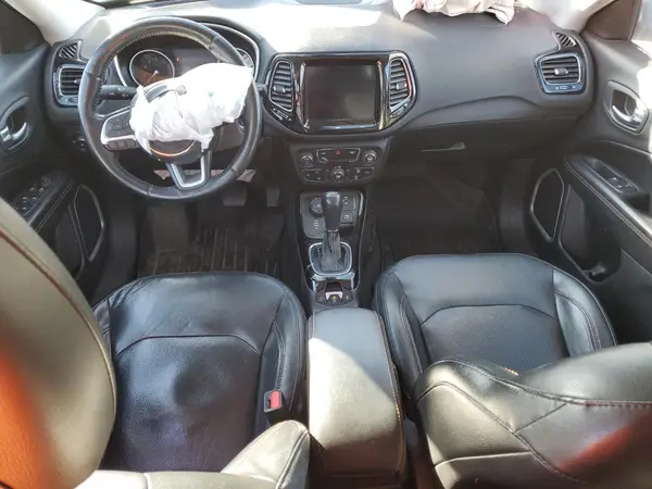 3C4NJDCB0JT245828 2018 JEEP COMPASS - Image 8