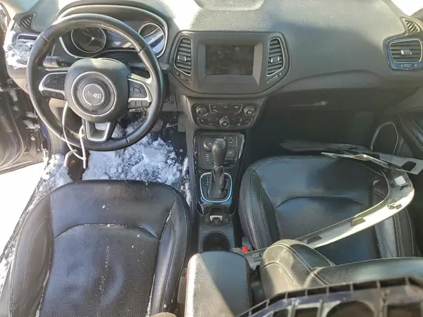 3C4NJDCB0JT252293 2018 JEEP COMPASS - Image 8