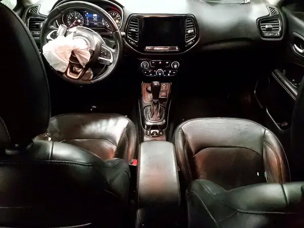 3C4NJDCB0JT266288 2018 JEEP COMPASS - Image 8