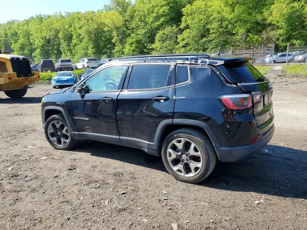 3C4NJDCB0JT280465 2018 JEEP COMPASS - Image 2