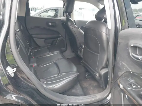 3C4NJDCB0JT281695 2018 JEEP COMPASS - Image 8