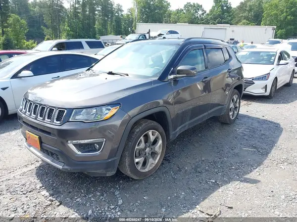 3C4NJDCB0JT299291 2018 JEEP COMPASS - Image 2