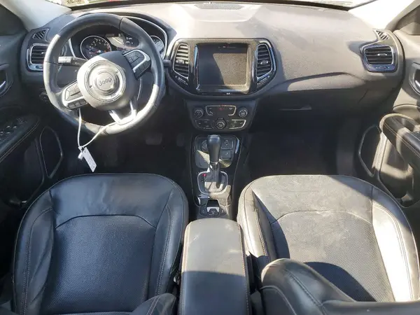 3C4NJDCB0JT308104 2018 JEEP COMPASS - Image 8