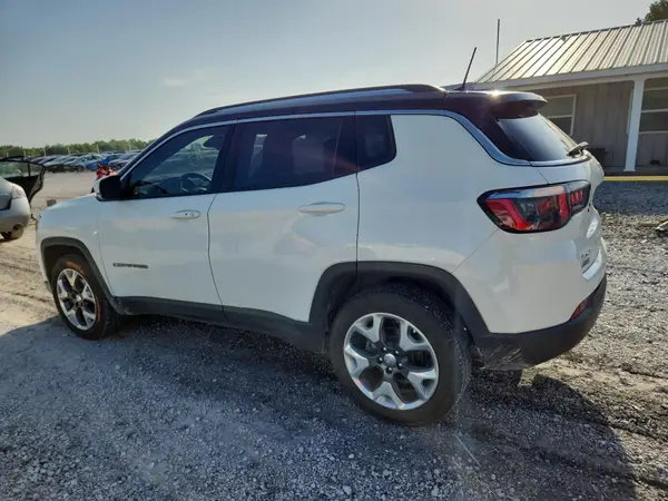 3C4NJDCB0JT315585 2018 JEEP COMPASS - Image 2