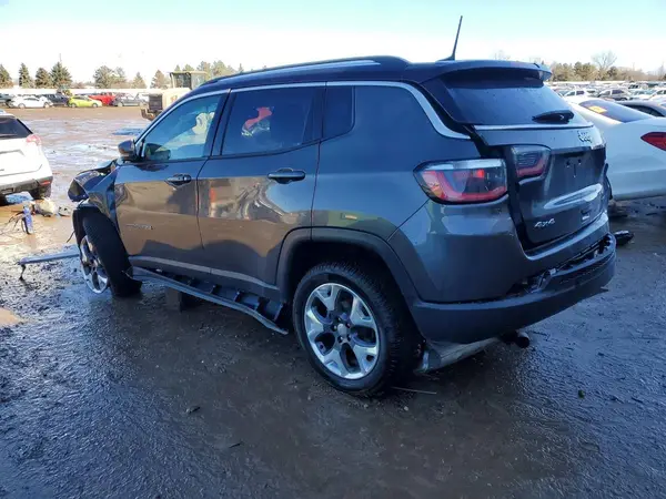3C4NJDCB0JT316042 2018 JEEP COMPASS - Image 2