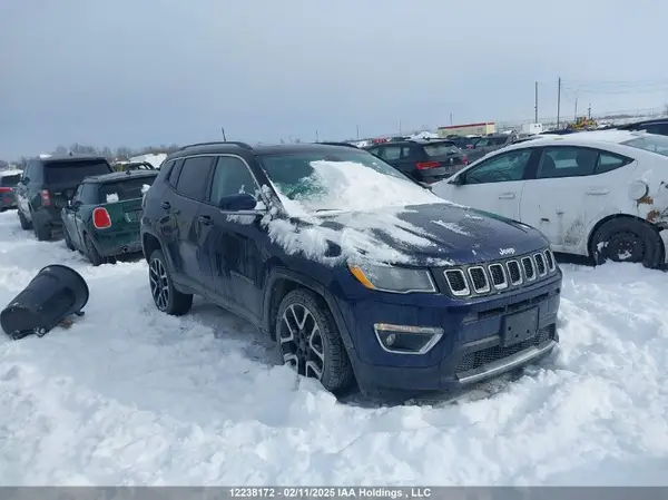3C4NJDCB0JT328630 2018 JEEP COMPASS - Image 1