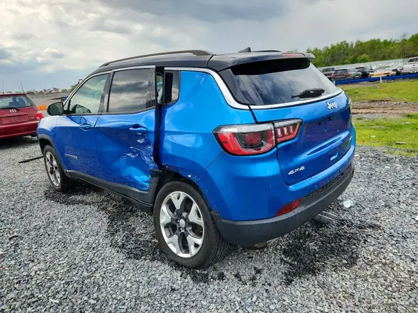 3C4NJDCB0JT328983 2018 JEEP COMPASS - Image 2
