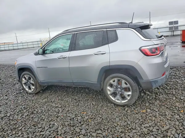 3C4NJDCB0JT329051 2018 JEEP COMPASS - Image 2