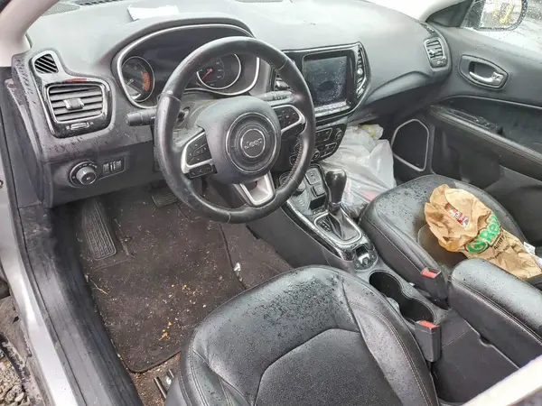 3C4NJDCB0JT329051 2018 JEEP COMPASS - Image 8