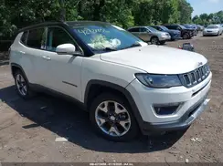 3C4NJDCB0JT329700 2018 JEEP COMPASS