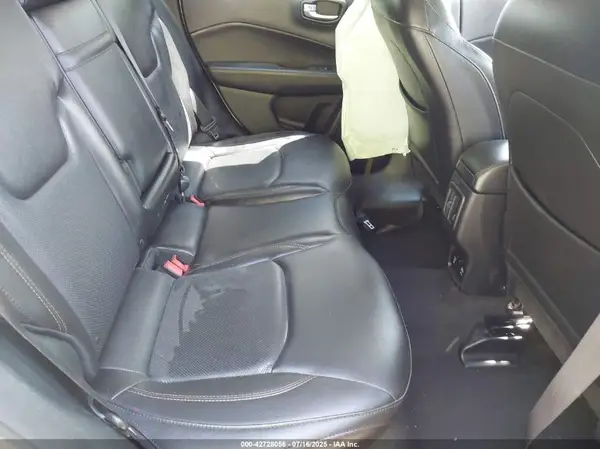 3C4NJDCB0JT329700 2018 JEEP COMPASS - Image 8