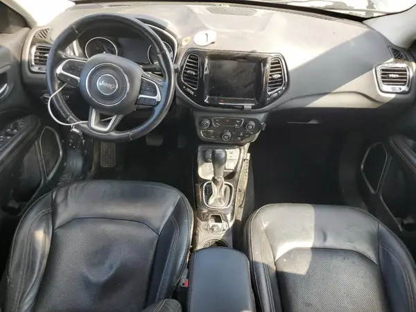 3C4NJDCB0JT333374 2018 JEEP COMPASS - Image 8