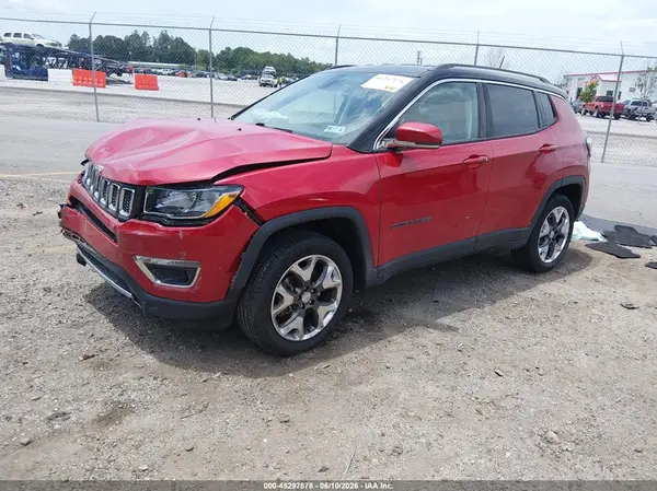 3C4NJDCB0JT354466 2018 JEEP COMPASS - Image 2