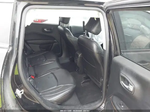 3C4NJDCB0JT360624 2018 JEEP COMPASS - Image 8