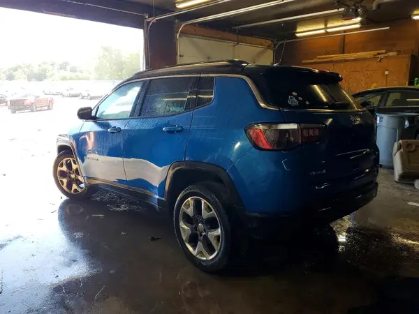 3C4NJDCB0JT365886 2018 JEEP COMPASS - Image 2