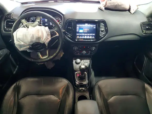 3C4NJDCB0JT365886 2018 JEEP COMPASS - Image 8