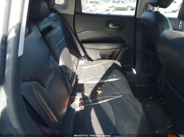 3C4NJDCB0JT396054 2018 JEEP COMPASS - Image 8